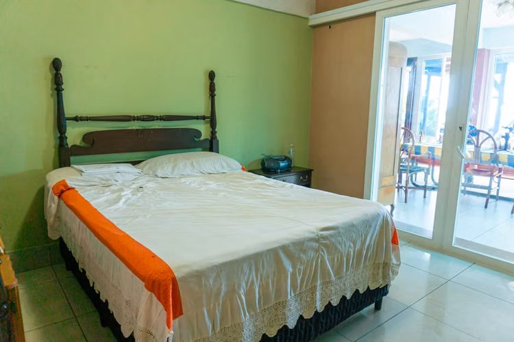 Casa en La Libertad, amplia, a 25  minutos de San Salvador y a una caminata de 5 minutos de la playa San Blas - Imagen 9