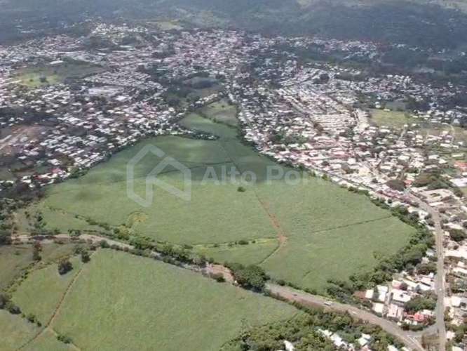 Terreno con vocación habitacional en Ahuachapán