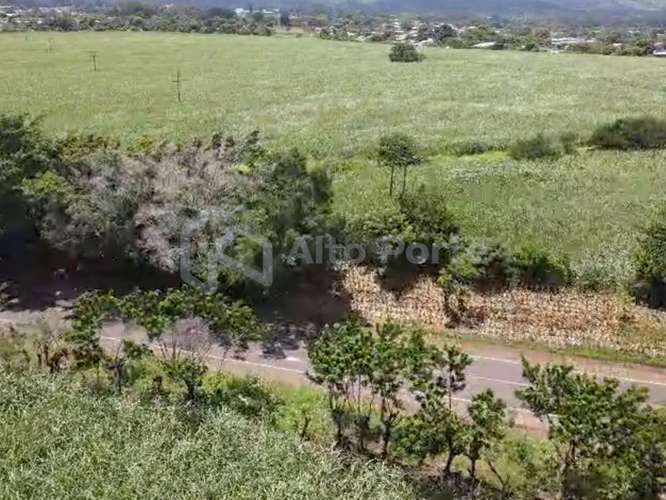 Terreno con vocación habitacional en Ahuachapán