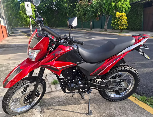 Se Vende al contado o a pagos o se alquila 