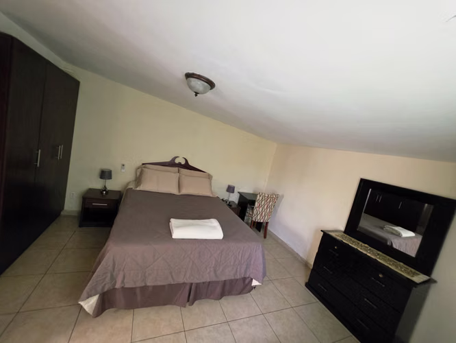 SENIOR ROOM FOR RENT