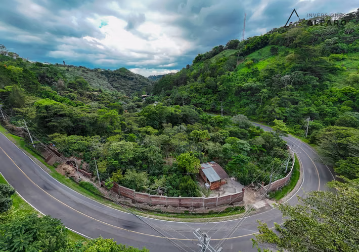 Terreno Estratégico en Ataco Frente a Balneario Atzumpa - Imagen 15