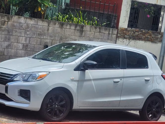 Mitsubishi Mirage 2022 Black edition 