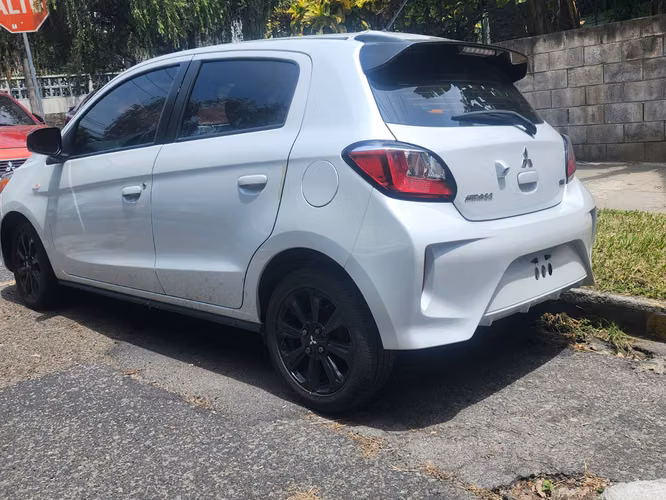 Mitsubishi Mirage 2022 Black edition 