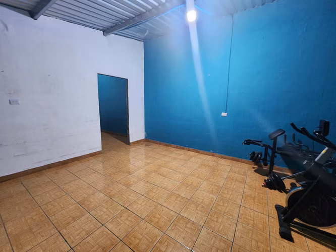 ¡CASA INDEPENDIENTE CON POTENCIAL EN COLÓN!  - Imagen 11