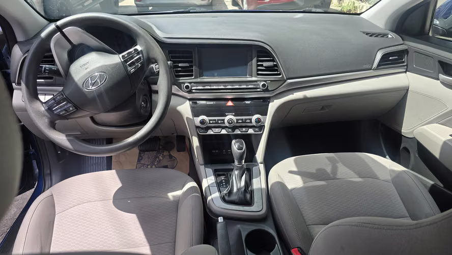 Hyundai Elantra 2020 - Imagen 5