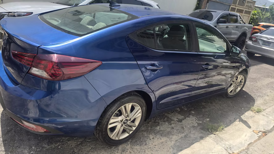 Hyundai Elantra 2020 - Imagen 3
