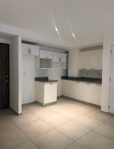 Se Vende Apartamento en Condominio Aurora, San Salvador 