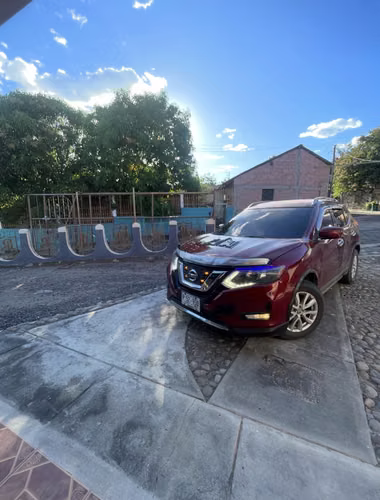  Nissan Rogue 2018 SV FULL EQUIPO – ¡Impecable, Lista para Viajar! 