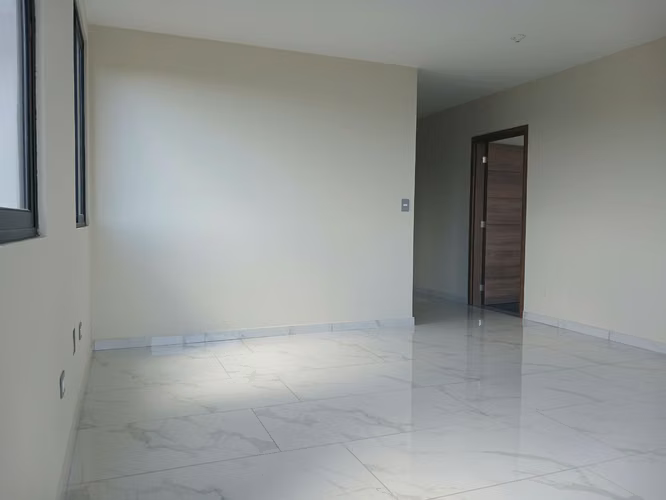 Se Vende Casa Nueva en Residencial Las Luces