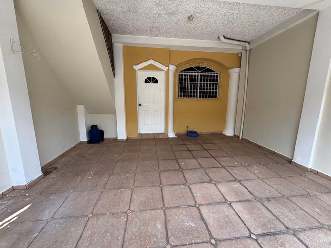 Casa Amueblada | Cerca de Todo | Seguridad 24/7 | Santa Tecla