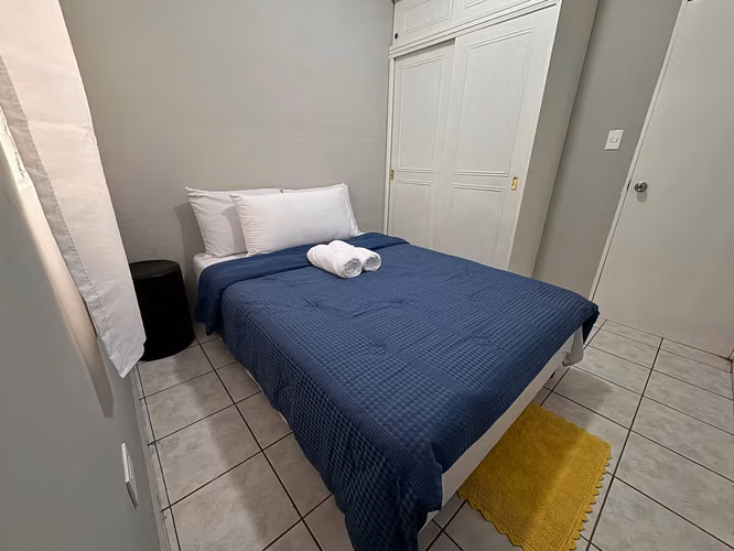 Casa Amueblada | Cerca de Todo | Seguridad 24/7 | Santa Tecla