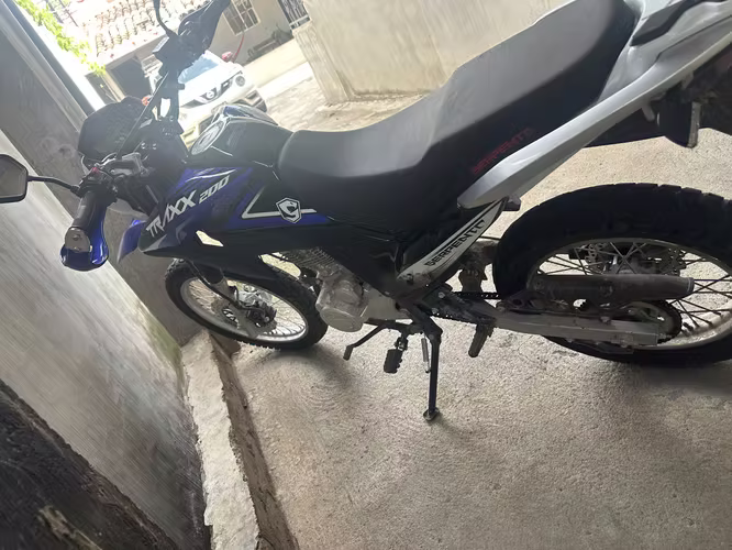 Se vende moto serpento traxx 