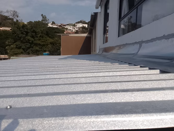 Trabajos varios , albañilería, fontanería, estructuras metálicas galladas etc. - Imagen 9