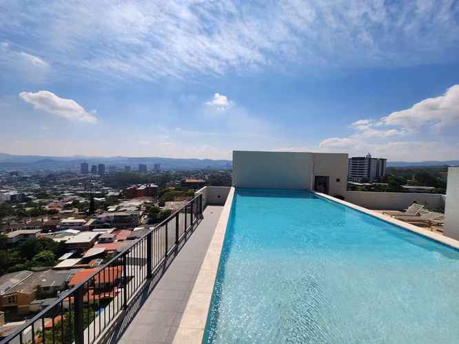VENTA PANORAMA TOWER APARTAMENTO FULL AMUEBLADO Y EQUIPADO CON VISTA PANORAMICA COLONIA ESCALON 