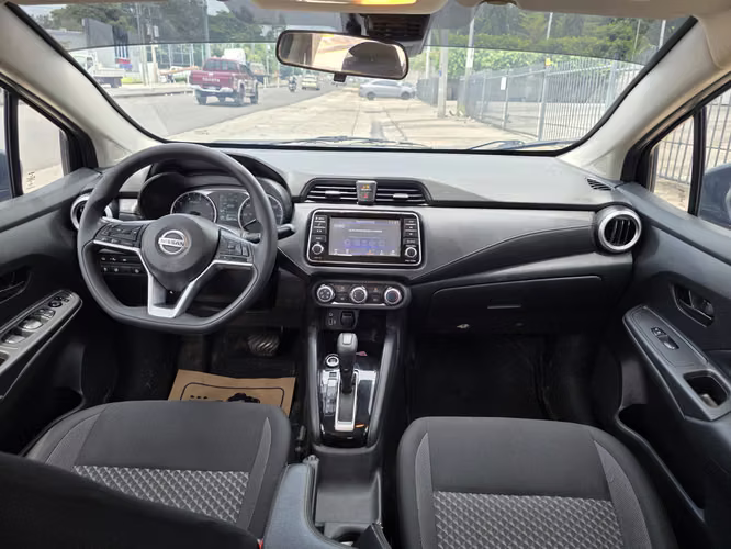 Vendo nissan versa 2020 automatico impecable  - Imagen 9