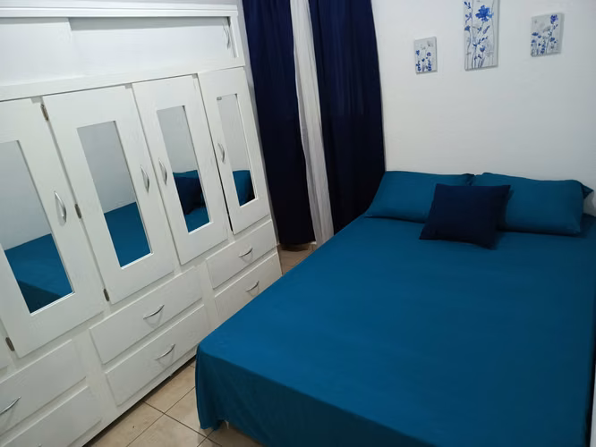  CASA AMUEBLADA EN RENTA – SANTA ANA 