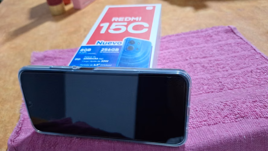 VENDO REDMI 15C , DIAS SE USO