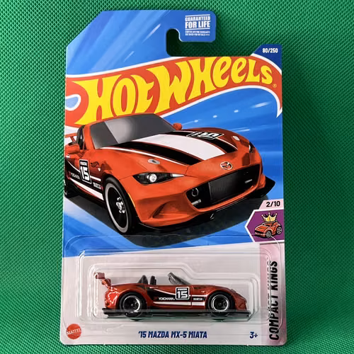 Hot Wheels 15 Mazda MX-5 Miata.
