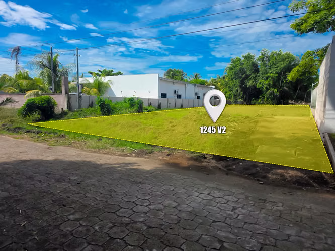 Exclusivo Terreno de 1245 v2 en Residencial Villas de Salinitas
