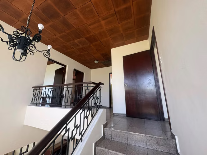 Casa comercial en alquiler | Espacio, ubicación y comodidad para tu empresa - Imagen 4
