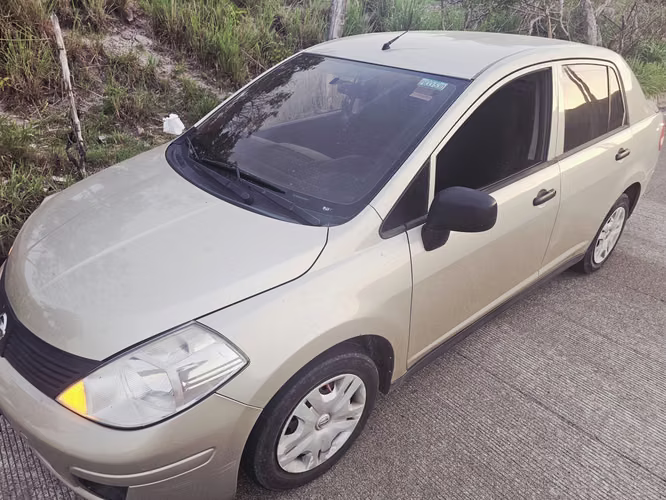 Vendo Nissan Tiida de Agencia 2018 Estandar