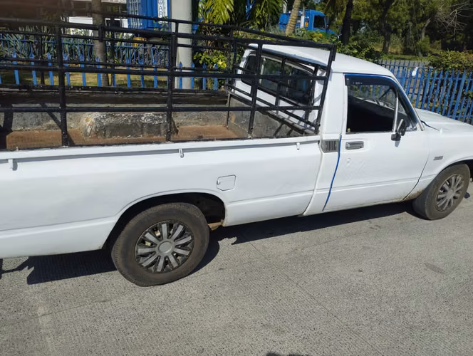 Toyota Hilux 83 Diesel motor 1L