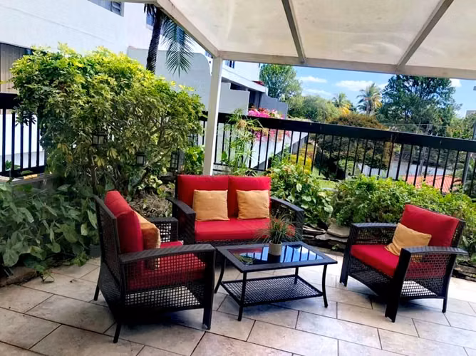 Se Alquila Exclusivo Apartamento Totalmente Amueblado en San Benito | Vista Panorámica - Imagen 2