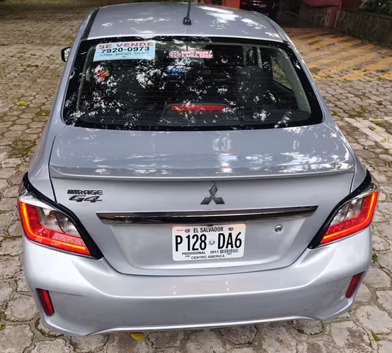 MITSUBISHI MIRAGE G4 - Imagen 4