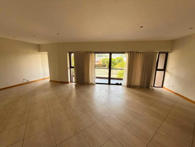  SE ALQUILA APARTAMENTO TORRE 105 CAMPESTRE, ESCALÓN Tiene 224 m² * Elegante sala con excelente amplitud * Comedor  - Imagen 7
