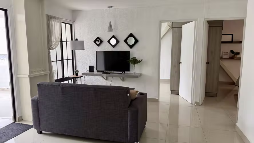Apartamento Amueblado Moderno 3 habitaciones  - Imagen 8