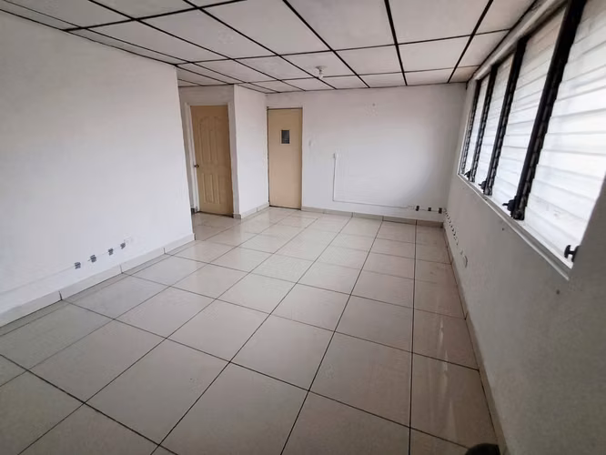 Alquilo apartamento San miguelito, 91m2, de esquina en segunda planta - Imagen 1