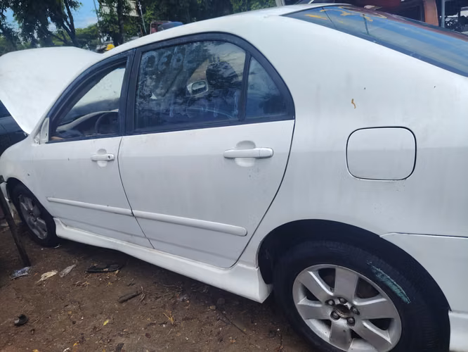Parte disponibles para Toyota Corolla año 2007 transmisión estándar