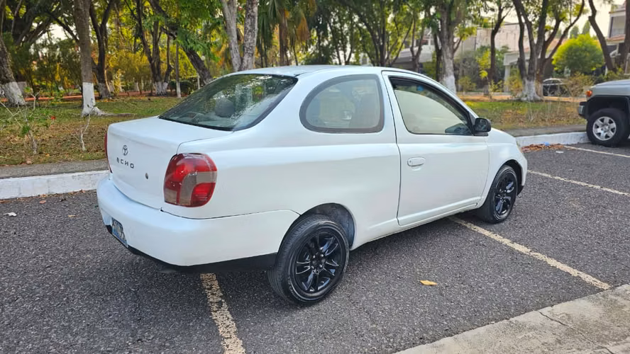  TOYOTA ECHO (YARIS) 2000 ESTÁNDAR MOTOR 1.5 - Imagen 8