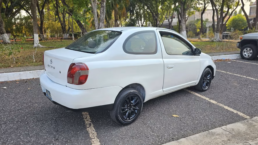  TOYOTA ECHO (YARIS) 2000 ESTÁNDAR MOTOR 1.5 - Imagen 12