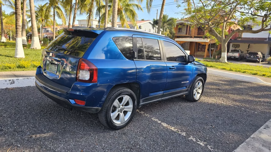 JEEP COMPASS 2015 4X4 AUTOMÁTICO DE 4 CILINDROS BOLSAS BUENAS  - Imagen 7
