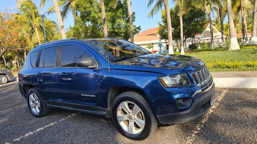  JEEP COMPASS 2015 4X4 AUTOMÁTICO DE 4 CILINDROS BOLSAS BUENAS  - Imagen 4