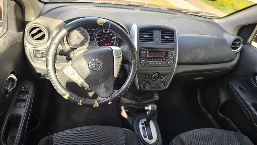  NISSAN VERSA 2018 AUTOMÁTICO BOLSAS BUENAS  - Imagen 6