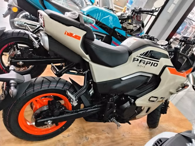 Alquilo 2 motos.  