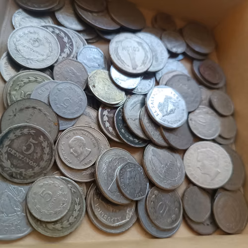 colon coins El Salvador