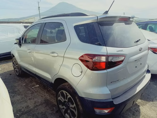 FORD ECOSPORT 4X4 PARA REPARAR,MODELO SES 2019 ,BOLSAS BUENAS,ENCIENDE y CAMINA