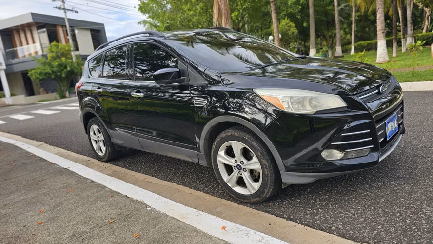  FORD ESCAPE SE 2016 AUTOMÁTICO DE 4 CILINDROS CON PANTALLA  - Imagen 3