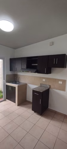 ALQUILO CADA EN CIUDAD MARSELLA 1 QUARTIER 3 MODELO DELUXE EN LA ENTRADA DE LA RESIDENCIAL