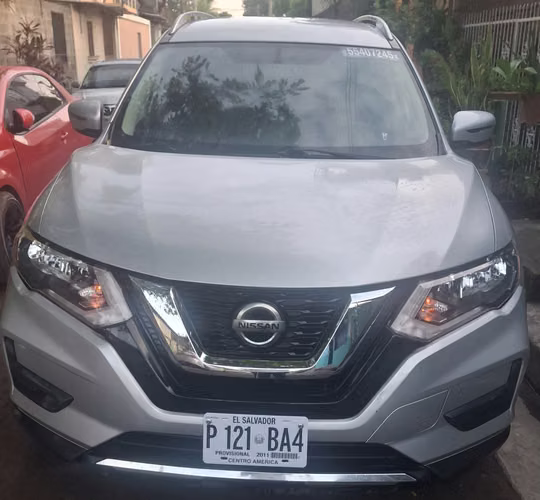 Nissan Rogue 2018 en excelente estado