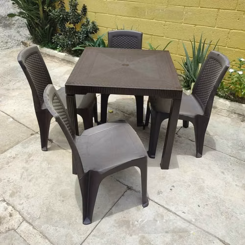 Combo de mesas más 4 sillas estilo ratán 1 mesa (89 x 74.50 x 89)cm+ 4 sillas sin brazo COLOR CAFE - Imagen 2