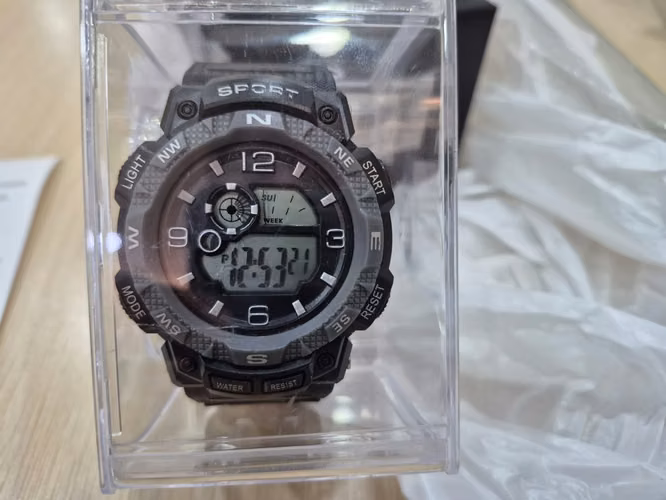 Relojes nuevos , en estuche original