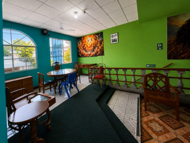  PROPIEDAD COMERCIAL EN VENTA – COL. FLOR BLANCA