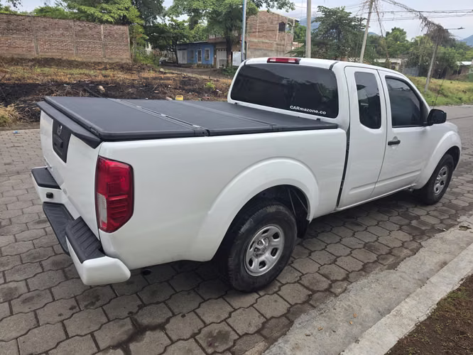 VENDO NISSAN FRONTIER 2018 4X2  - Imagen 8