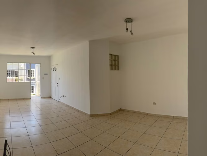  Se alquila amplio apartamento vacío en Colonia San Francisco  - Imagen 7