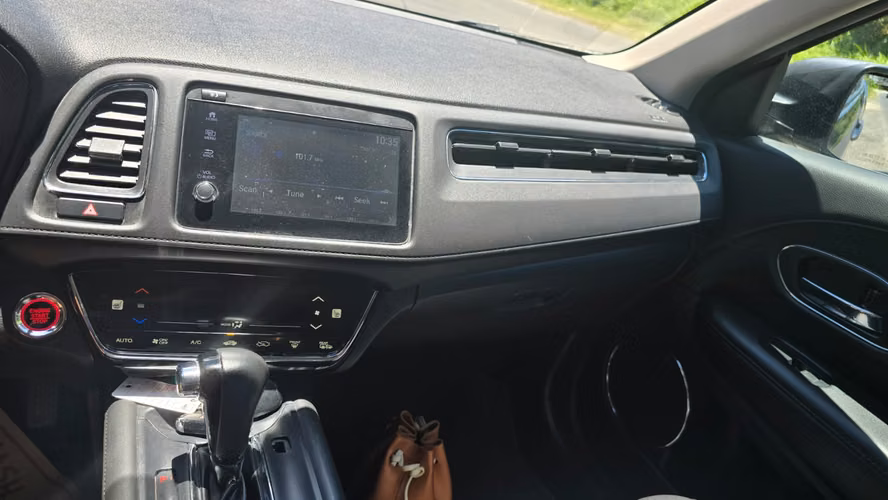 Vendo HRV 2022 EX versio cuero. Nitida solo de subirse